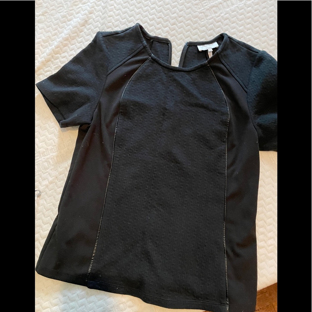 Laundry by Shelli Segal black top